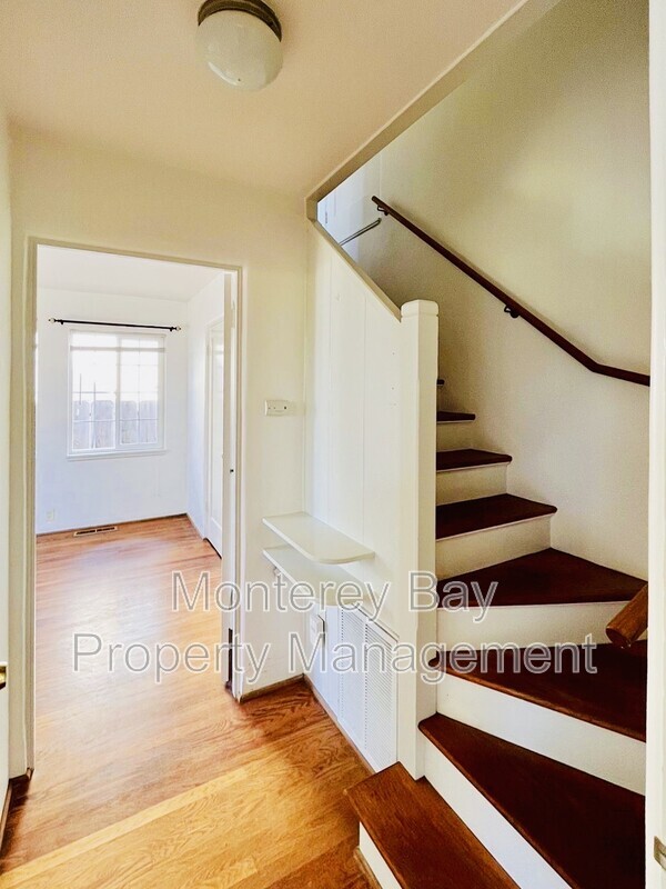 Building Photo - 1012 Munras Ave