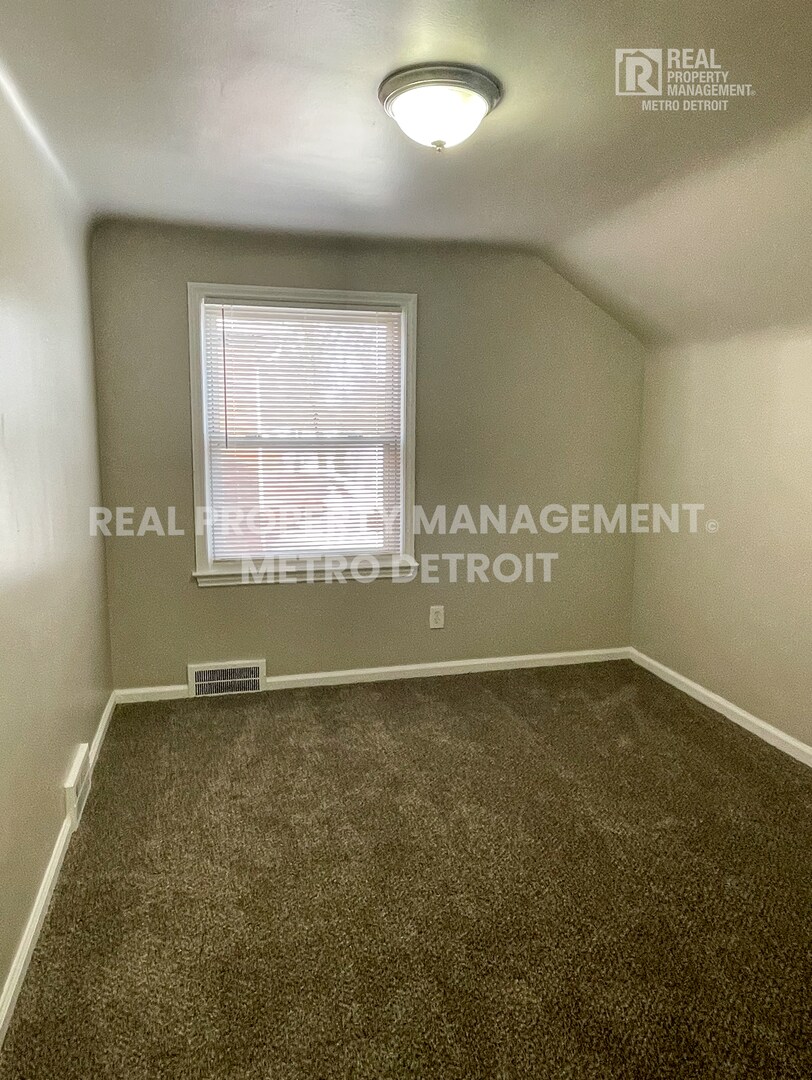 Building Photo - 16210 Ferguson St