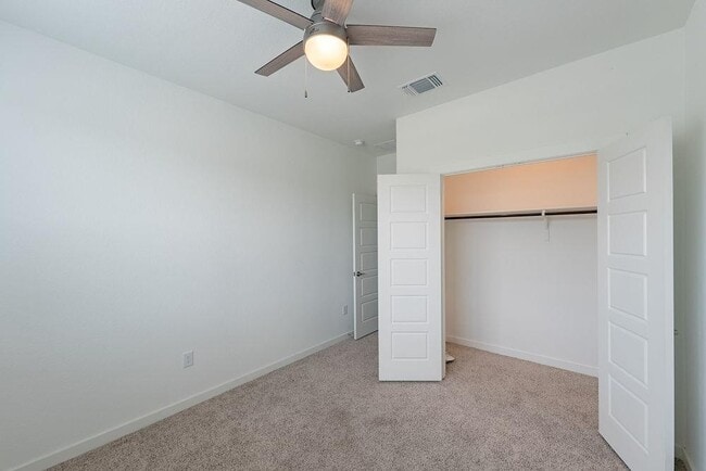 Building Photo - 2901 Louris Ln