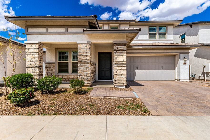 Building Photo - 20954 E Mayberry Rd