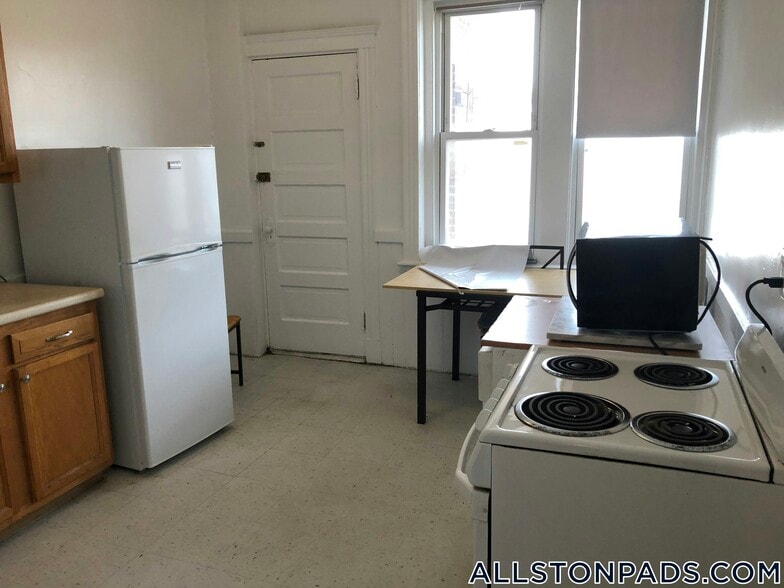 Building Photo - 1375 Commonwealth Ave