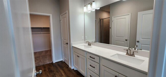 Building Photo - 112 Los Olives Ln