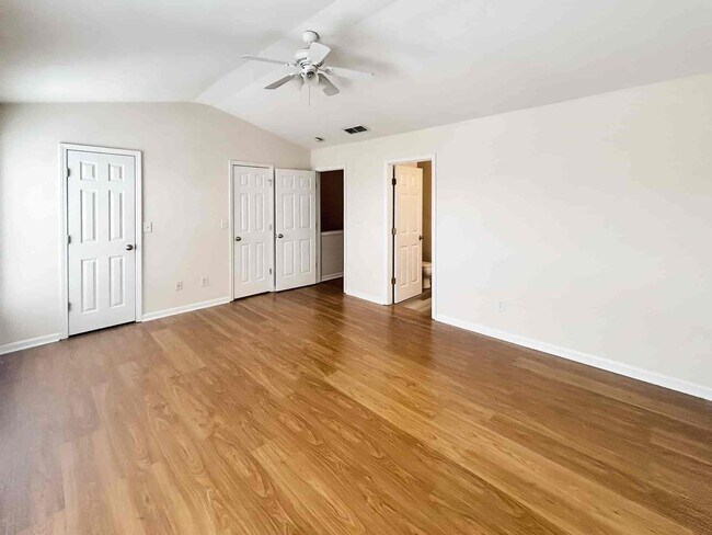 Building Photo - 4033 Edgecomb Dr