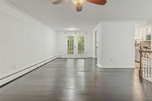 Building Photo - 147 Elm St