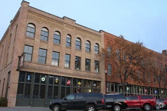 Building Photo - Peerless Apartments