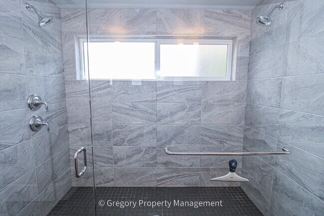 Building Photo - 9631 NE 183rd St