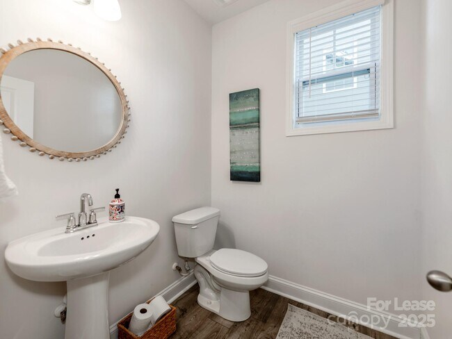 Building Photo - 1063 Thoroughbred Dr.