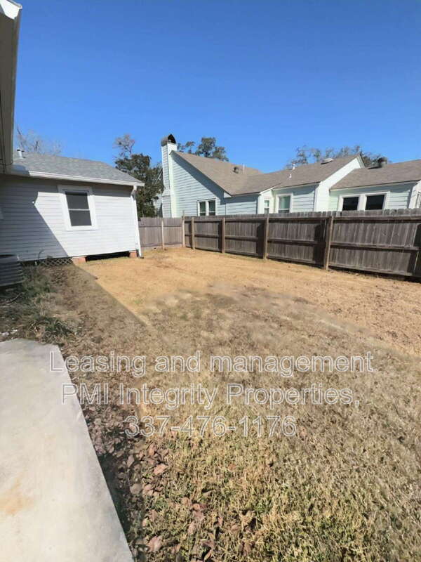 Building Photo - 418 Delgado Dr