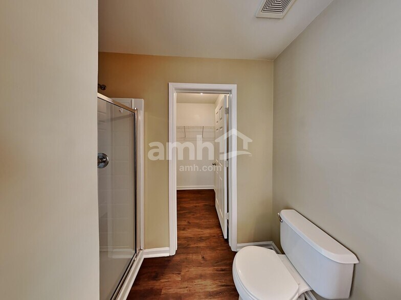 Building Photo - 3939 Cutler Donahoe Way
