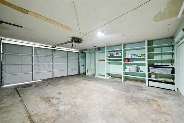 Building Photo - 7641 Dentcrest Dr