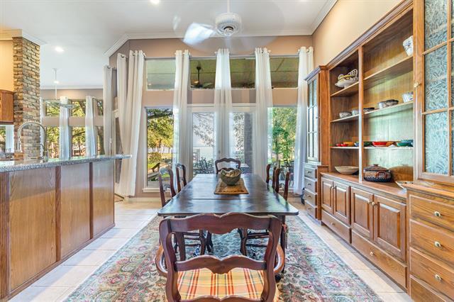 Building Photo - 355 Beachside Dr