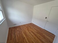 Building Photo - 212 Mellon Pl