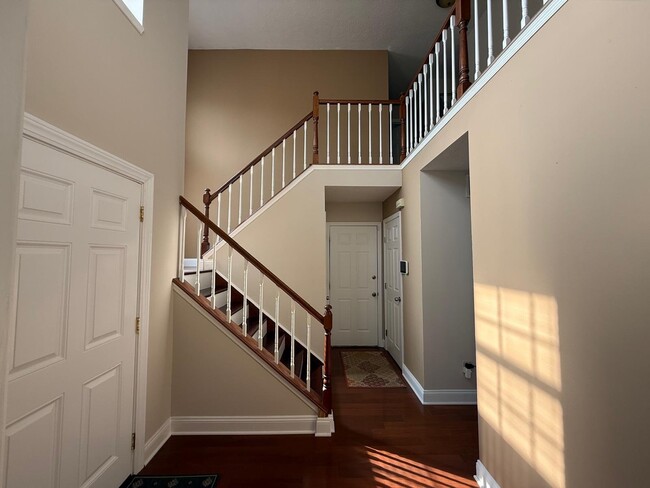 Building Photo - 7574 Allenwood Ct
