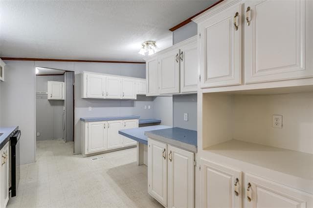 Building Photo - 1720 Hilltop Ln