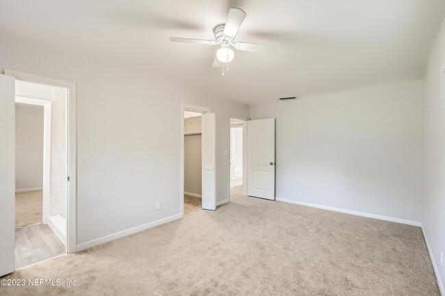 Building Photo - 6371 Sauterne Dr