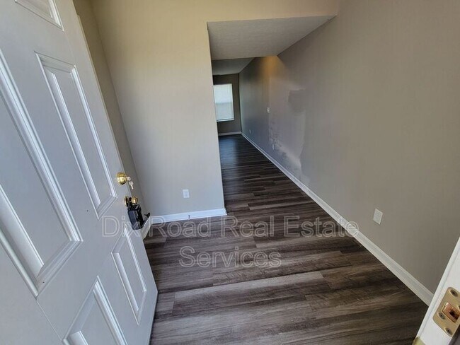 Building Photo - 837 Prescot Cir