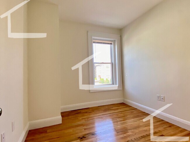 Building Photo - Spacious 2BR Allston Listing!