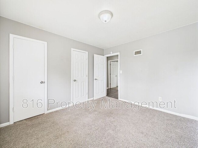 Building Photo - 8038 Campbell St