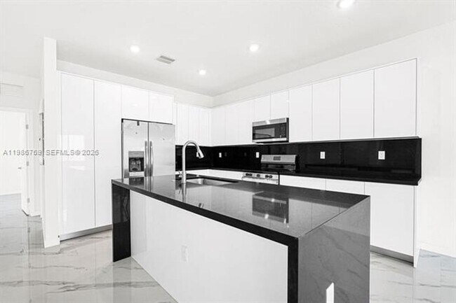 Building Photo - 22431 SW 125th Ave