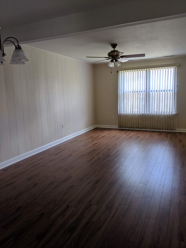 Building Photo - 6 Lumber Jack Cir