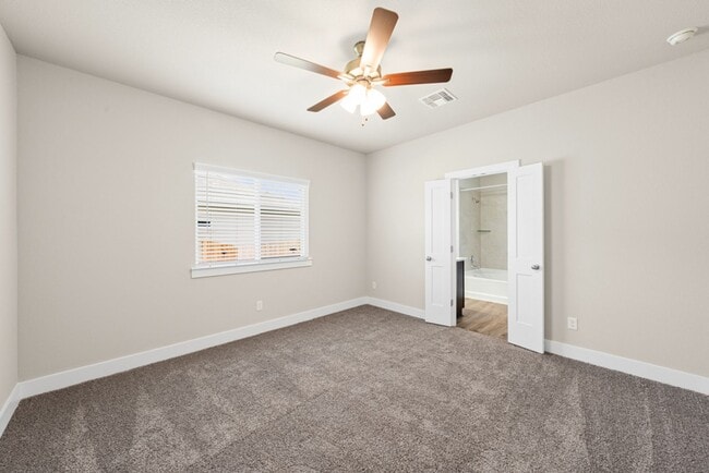 Building Photo - 8110 Bridgepointe Dr