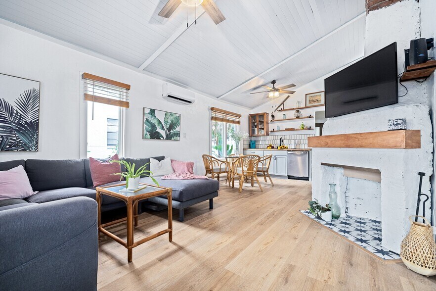 Building Photo - 511 41st Ave S