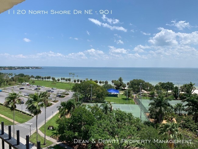 Building Photo - North Shore Condo with Amazing Water Views!