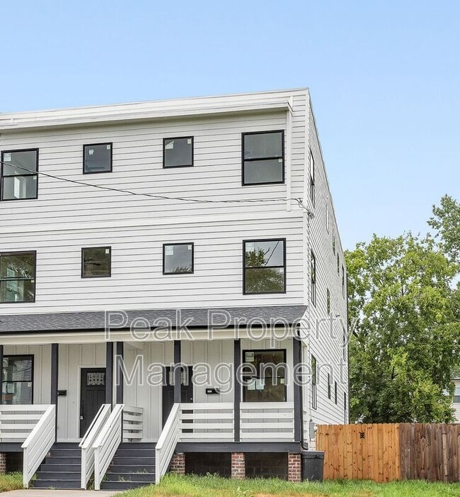 Primary Photo - 1322 N 31st St