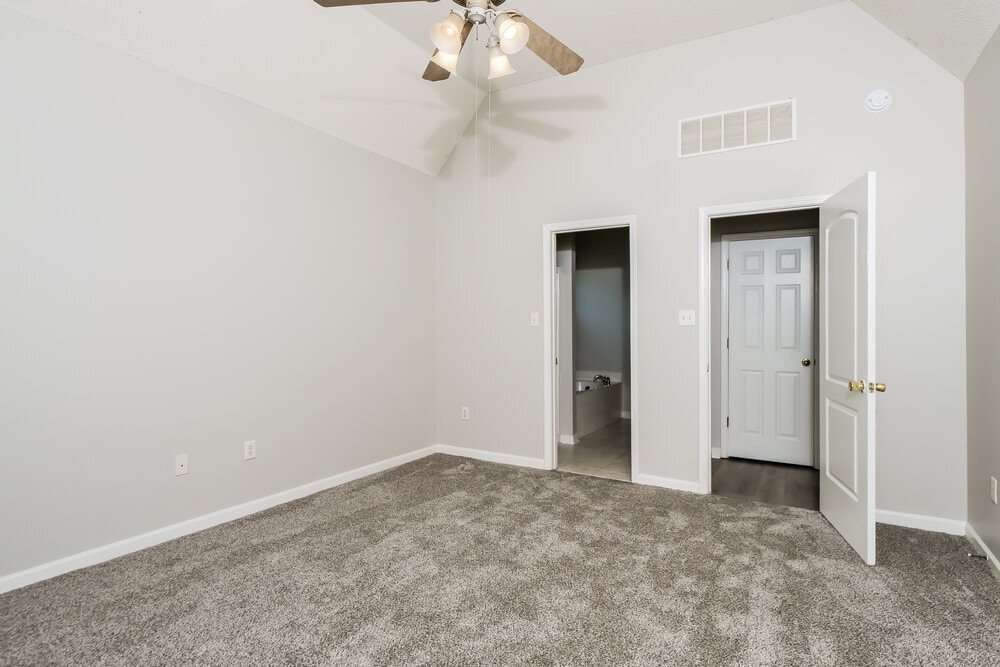 Building Photo - 5969 Telford Dr