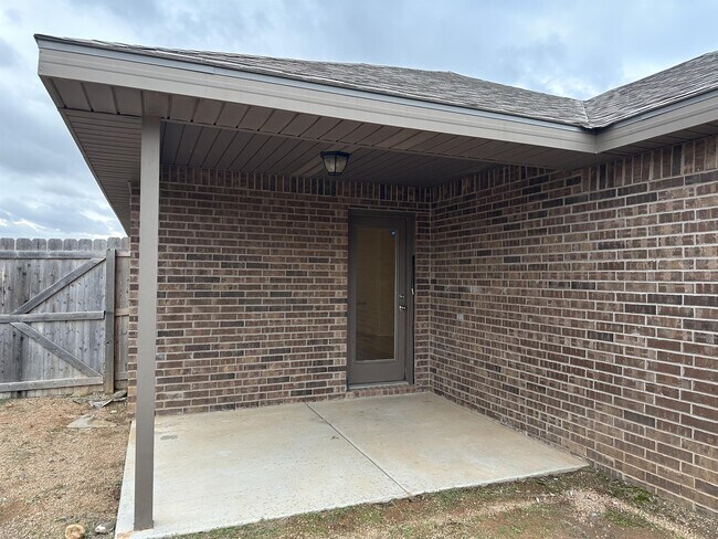Building Photo - 6903 Corral Dr