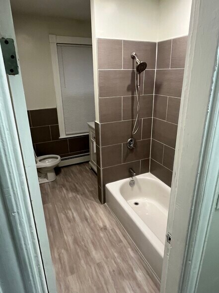 Building Photo - 17 Norwell St