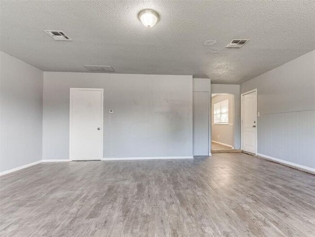 Building Photo - 3020 SW 65th Pl