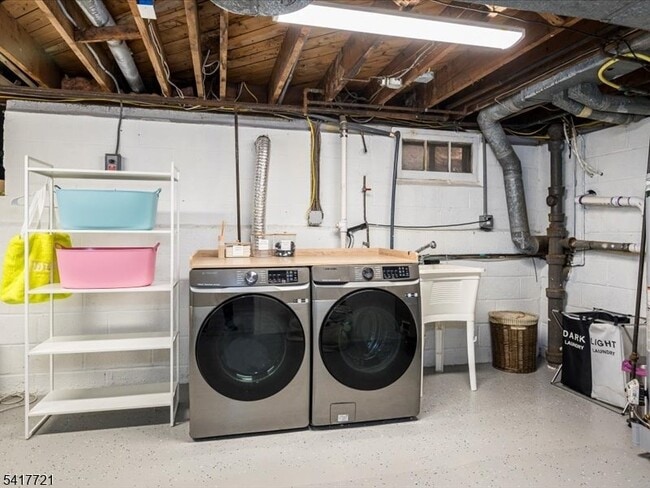 Building Photo - 15 Windemere Rd