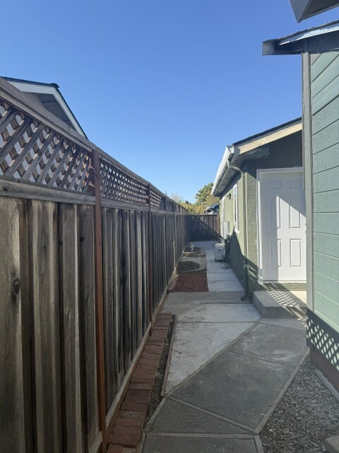 Building Photo - "Charming Studio Retreat in San Jose: Cozy 400 Sq Ft Haven with Full Bath!"  Full Kitchen, Heater...