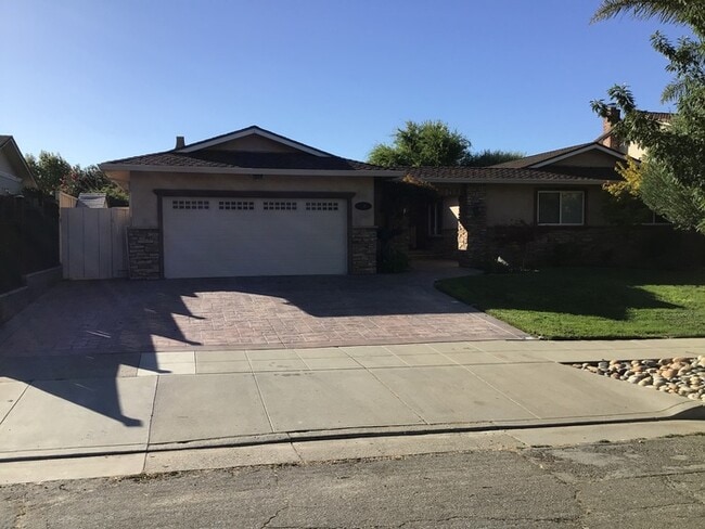 Building Photo - Stunning Executive Home in Almaden