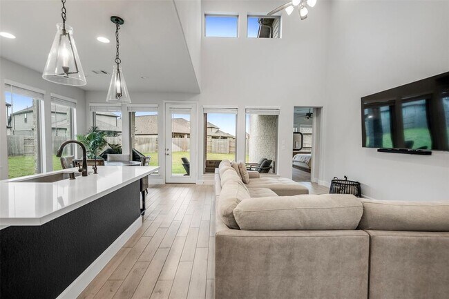 Building Photo - 24407 Prairie Sunflower Cir