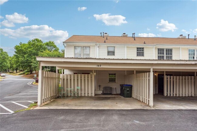 Building Photo - 102 Holcomb Ferry Rd