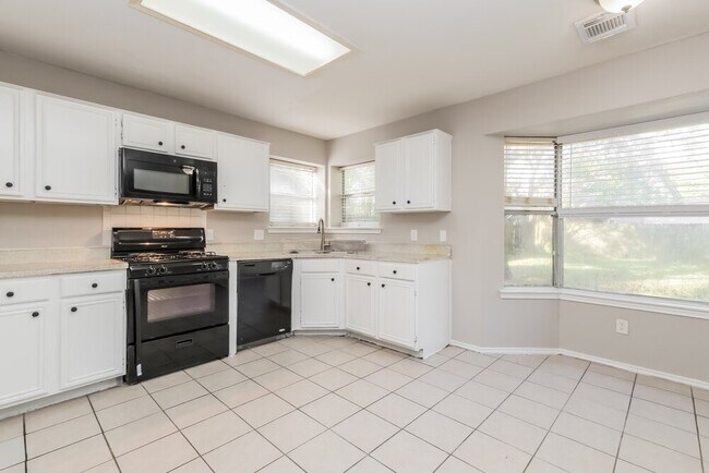 Building Photo - 16821 Kettle Creek Dr