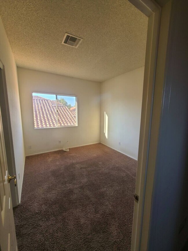 Building Photo - 16014 N 48th Pl