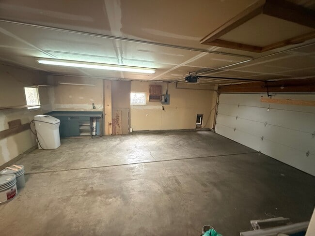 Building Photo - 9525 Aspen Grove Way