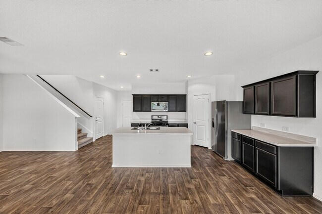 Building Photo - 5118 Dove Hl Ln
