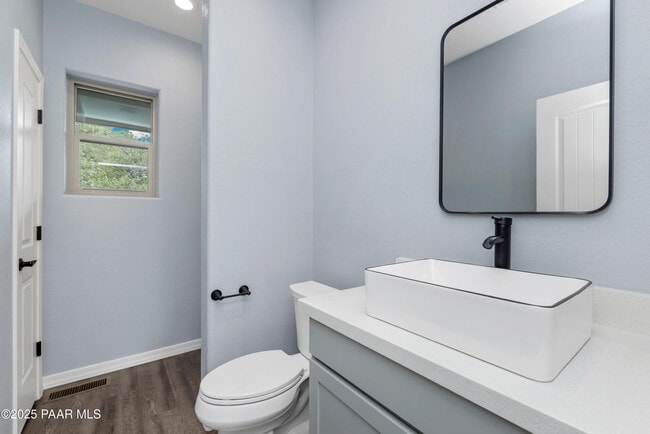 Building Photo - 305 Remington Trail