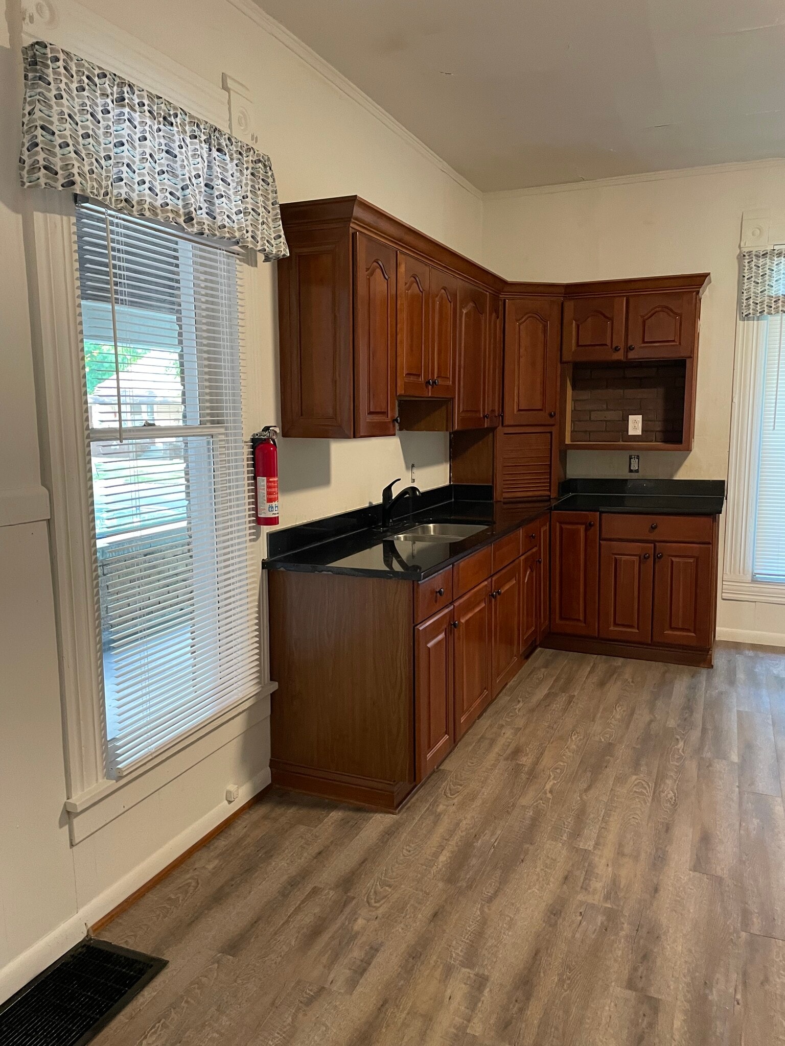 Building Photo - 816 W Ashland Ave