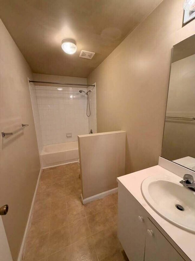 Building Photo - 6892 Mill Brook Pl