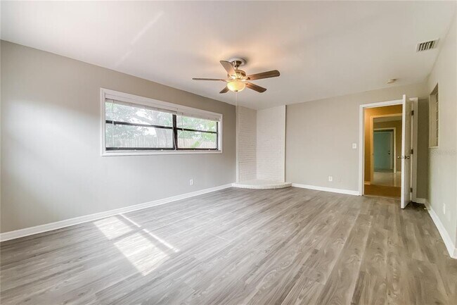 Building Photo - 1524 Sandy Ln