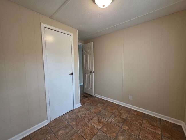 Building Photo - 1133 Pickett Rd