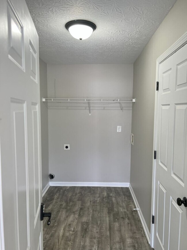 Building Photo - 3-Bedroom Home in Desirable Fields of Lancassange, Jeffersonville