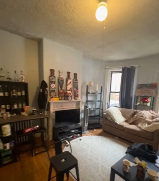 Building Photo - 26 Symphony Rd