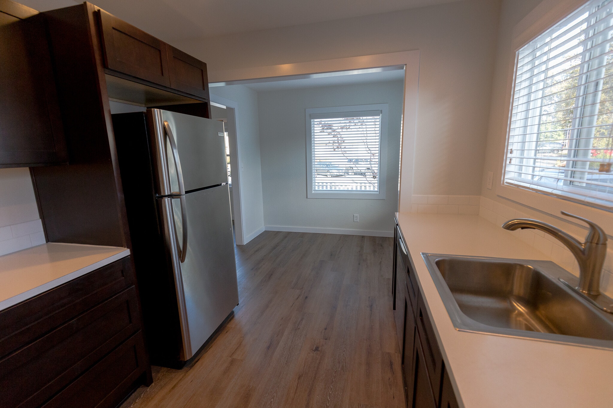 Kitchen and Eating Area/Breakfast Nook - 14603 SE Arista Dr