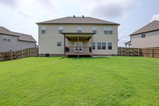 Building Photo - 230 Cotoneaster Ln